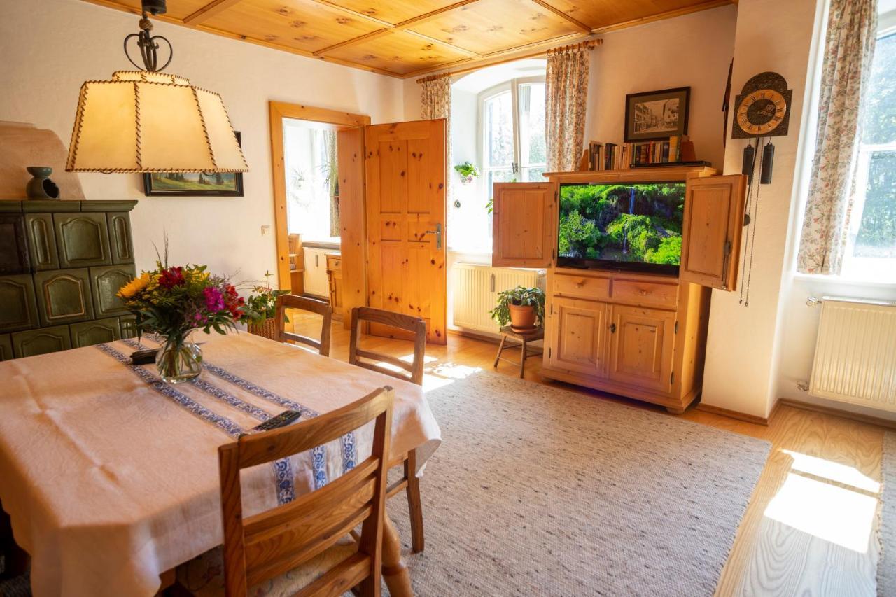Landhauswohnung Mit Wildromantischem Garten Füssen Exterior foto